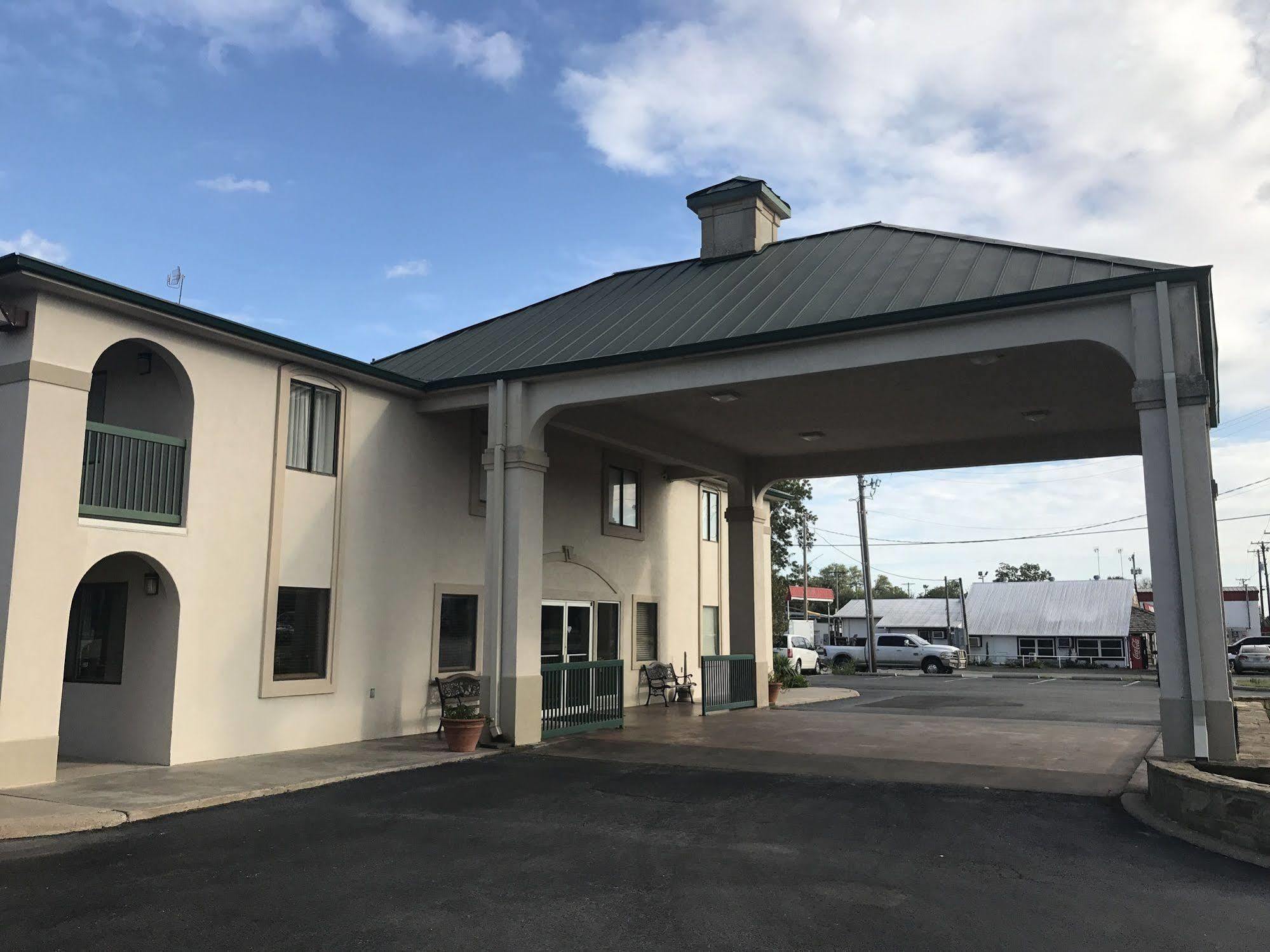 Quality Inn Three Rivers Esterno foto