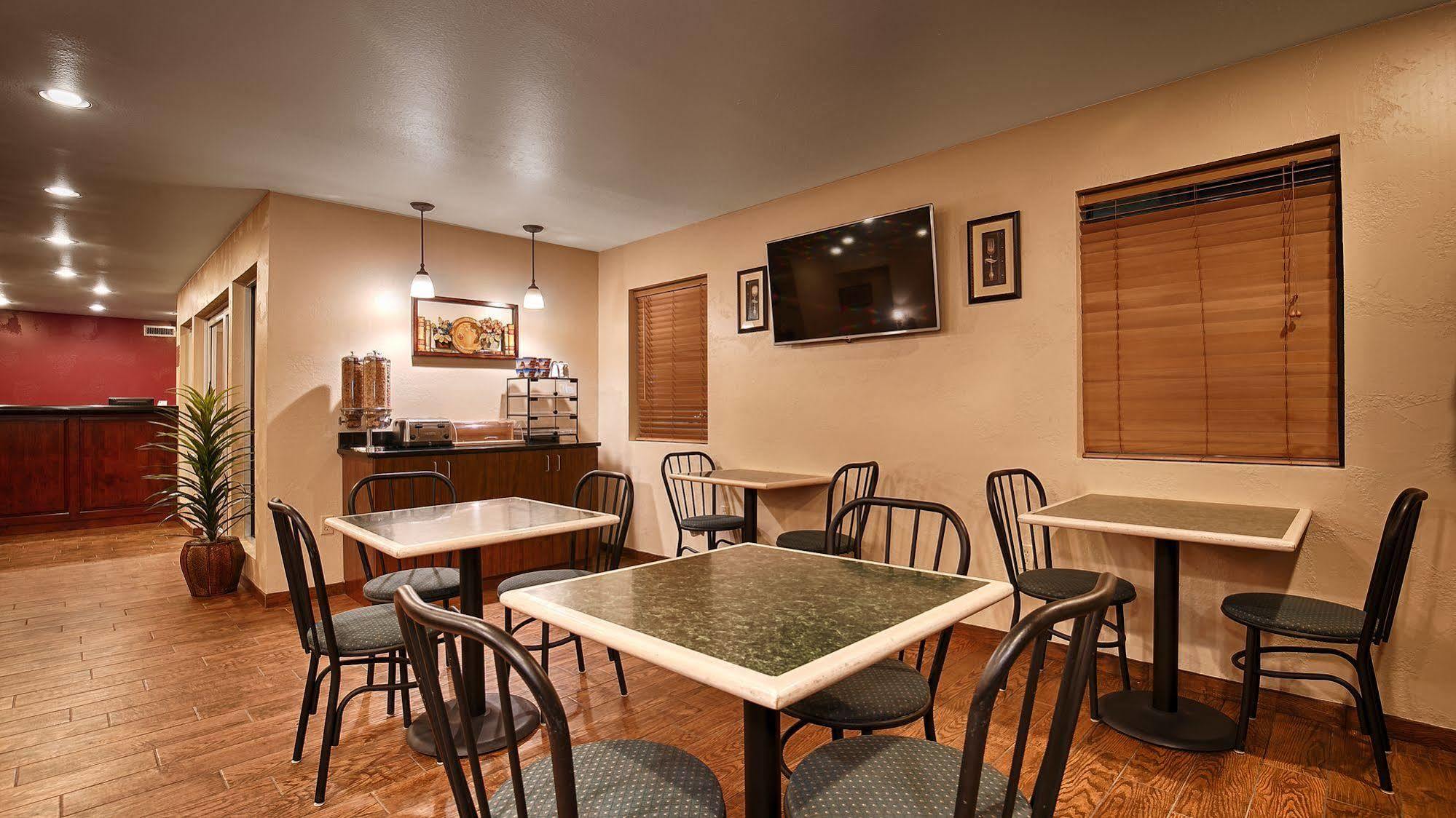 Quality Inn Three Rivers Ristorante foto